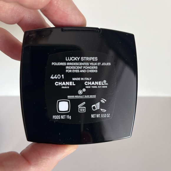 Chanel Iridescent Powders for Eyes and Cheeks WORLDWIDE SELLOUT- NEW NEVER USED - Picture 3 of 3